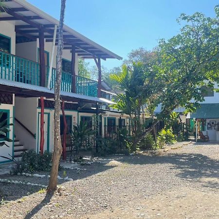 Отель Cabinas Talamanca Sa Puerto Viejo de Talamanca Экстерьер фото