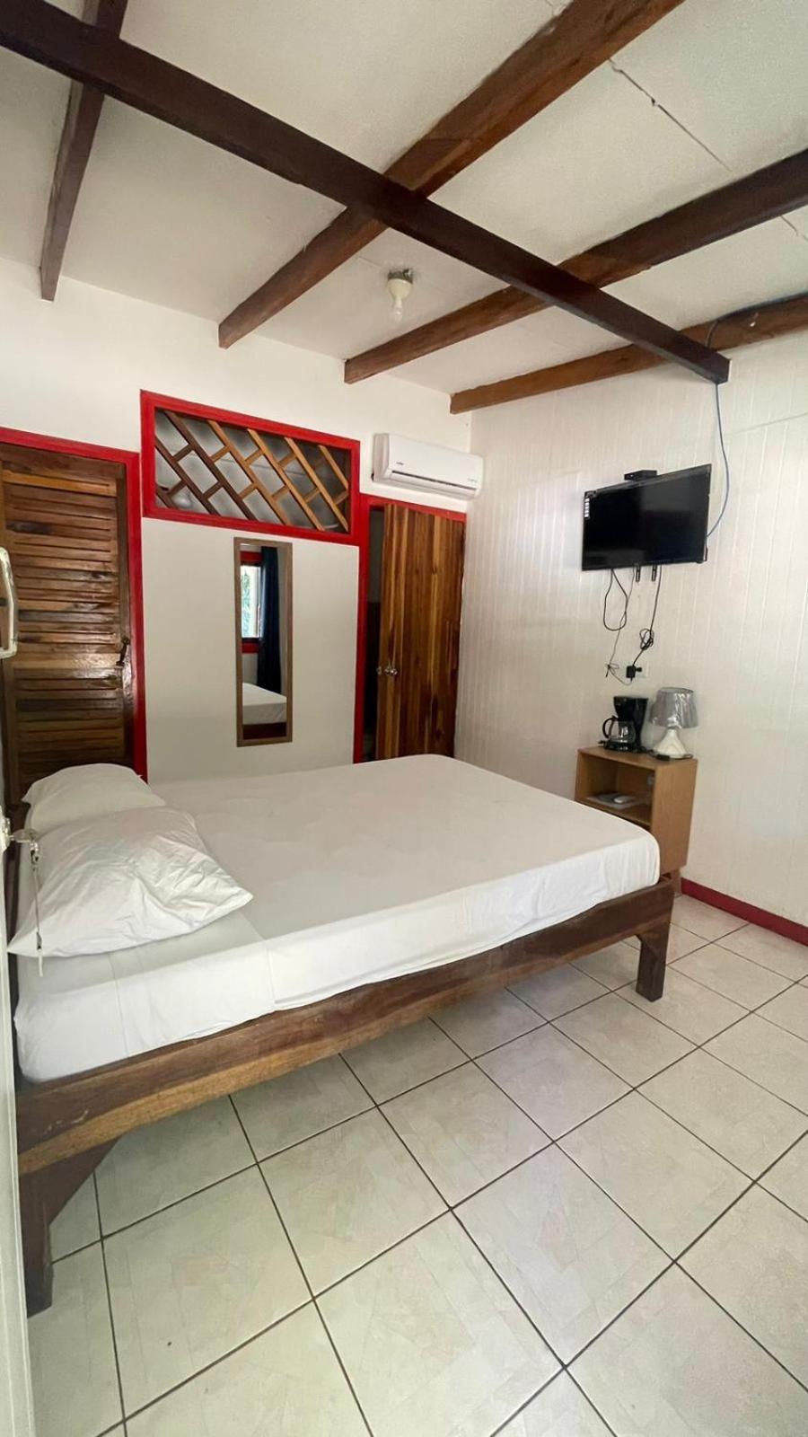 Отель Cabinas Talamanca Sa Puerto Viejo de Talamanca Экстерьер фото